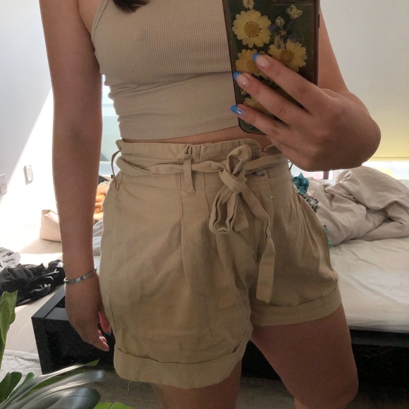 Tan shorts - Picture 3 of 3